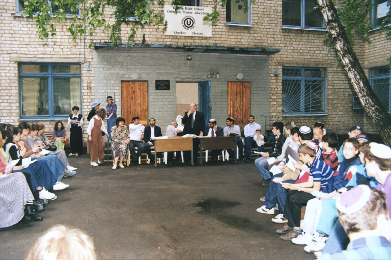 כינוס תלמידי ליצי בחרקוב נואם הרב גלינסקי
